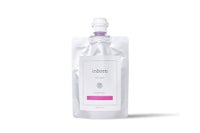 inborn ピンクシャンプー 120mLの白いパウチとピンク色の帯