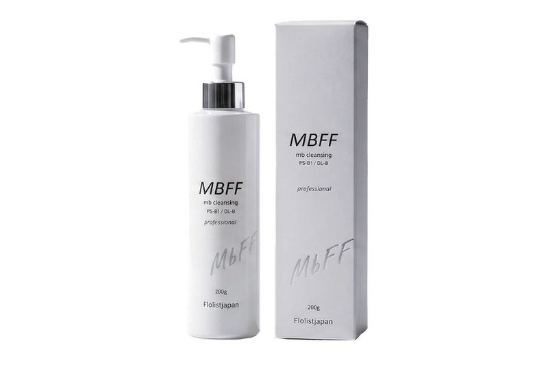 MBFF mbクレンジングプロ200gのポンプボトルと外箱
